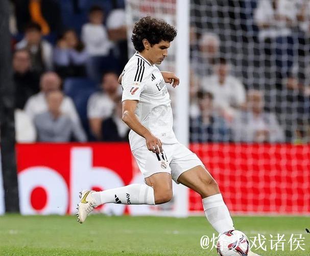 皇马中卫连续缺席赛事,伤病情况成谜 皇马中卫连续缺席赛事,伤病情况成谜